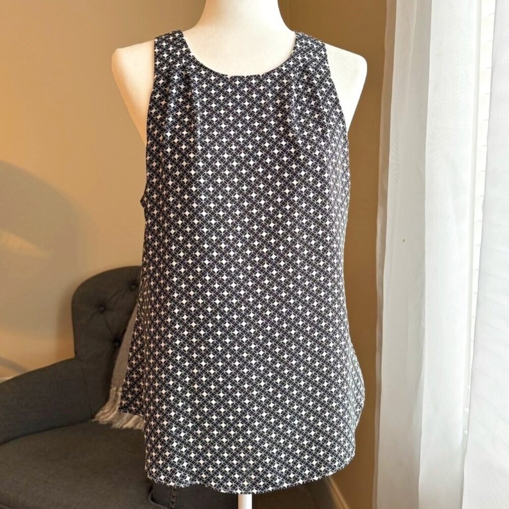 Banana Republic Sleeveless Black and White Geometric Pattern Blouse - Size M